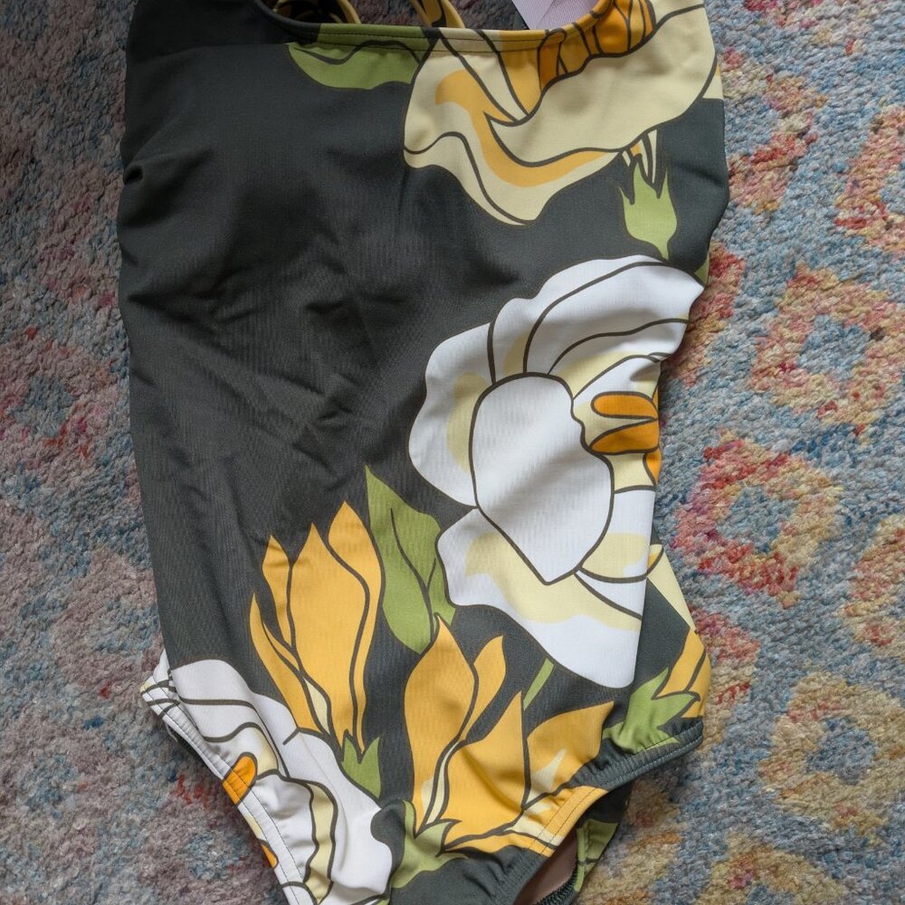 Land's End New Tugless X-Back One Piece Swimsuit SZ 2